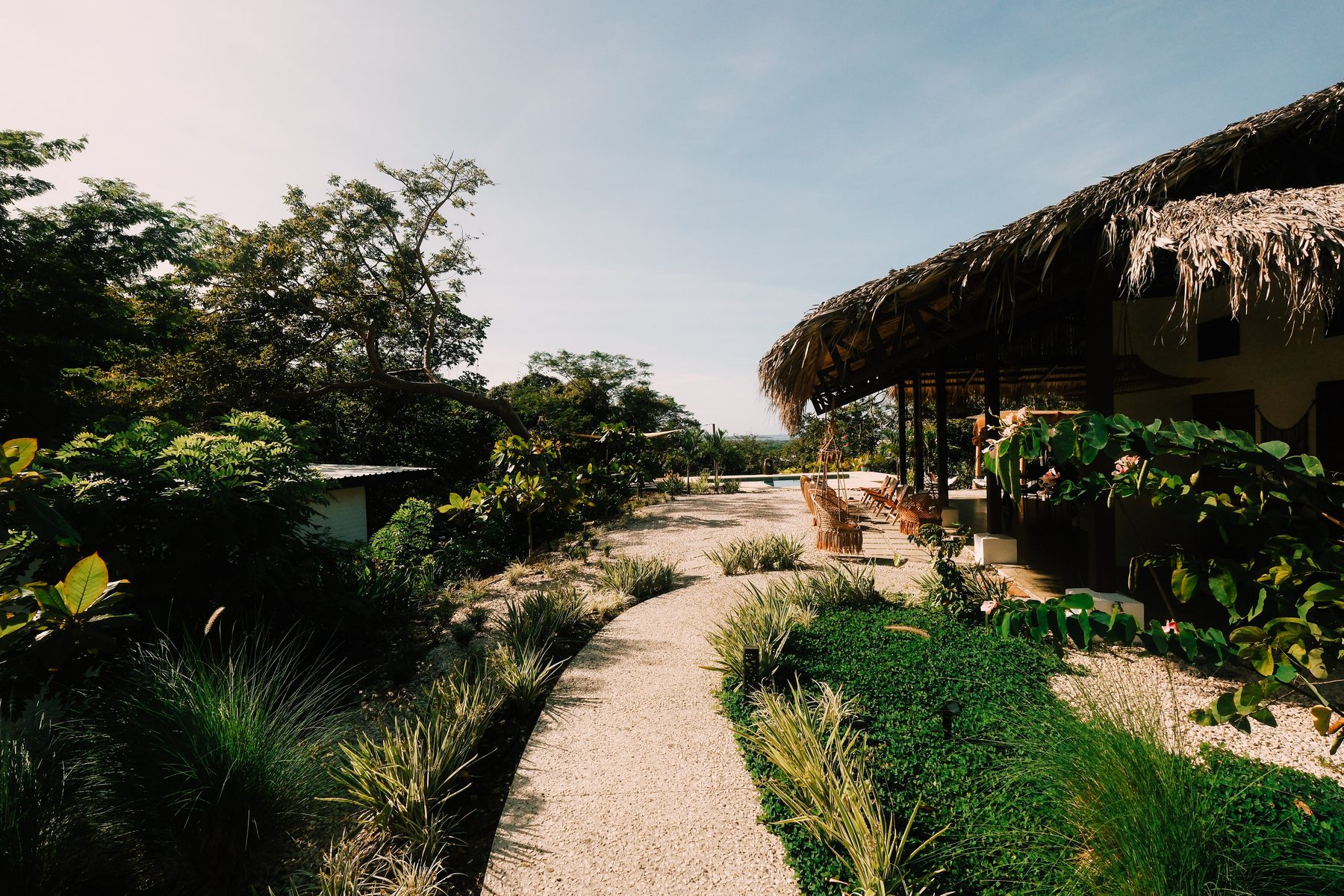 closing background — Ananda Lodge