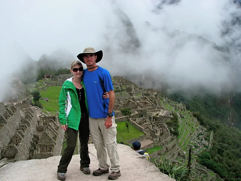 Couple hiking in nature as part of their preparation for a retreat, reflecting on intentions that later shaped their ayahuasca experience stories